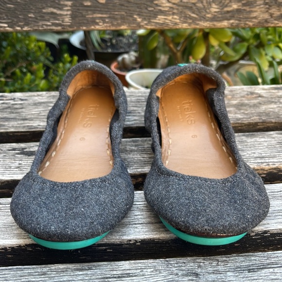 Tieks greystone size size 6 - Picture 6 of 16